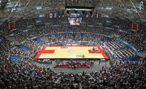 Mira el trancazo que le dió Donta Smith a Noe Alonzo en el Premundial de Baloncesto (Vídeo)