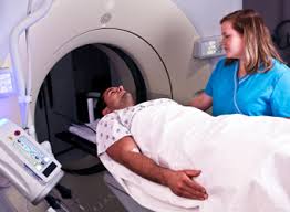 Déficit de los servicios de radioterapia dispara las alarmas