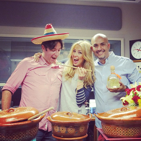 Con comida mexicana celebraron el cumpleaños de Thalía (Fotos)