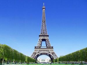 Evacuada la Torre Eiffel por una falsa alerta de bomba