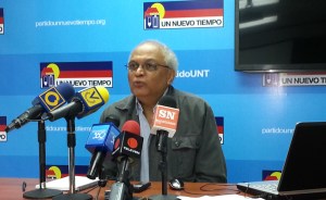 Vicente Bello: CNE tiene tres meses de atraso de cara al revocatorio