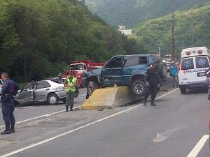 Accidente en la GMA mantiene tráfico lento en ambos sentidos (Foto)