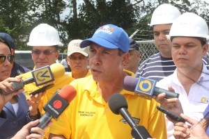 Henri Falcón asegura sabotaje en servicio de agua potable en Lara