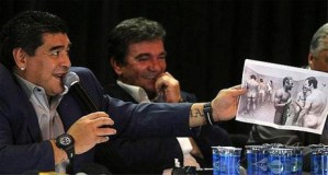 Maradona se burla del pene de Pelé