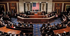 Senado de EEUU escucha argumentos de apertura de la Cámara en juicio político a Trump (Video)