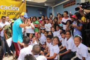 Capriles: La política no puede ensuciar nuestros cuerpos de seguridad