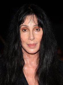 ¿Qué le pasó a Cher? ¡Susto!