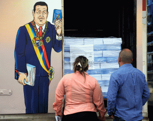 El País: La caza del dólar en Venezuela