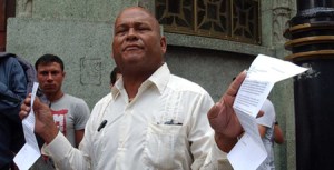 El papá de Leocenis García se declara en huelga de hambre frente a Miraflores