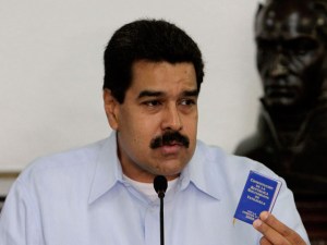 Maduro y sus juegos de palabras: Si dije libros y libras, los medios cayeron como estúpidos