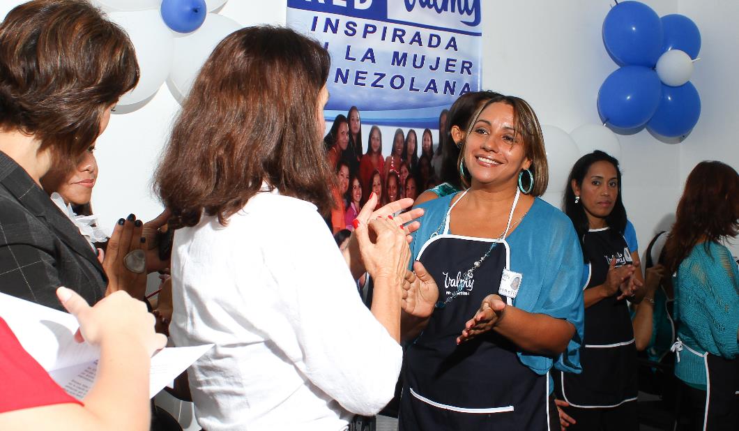 La casa de cosméticos venezolana inicia su segundo curso de la “Red Valmy”