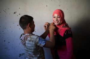 Una boda entre dos primos de 15 y 14 años desata la polémica en Gaza (Fotos)