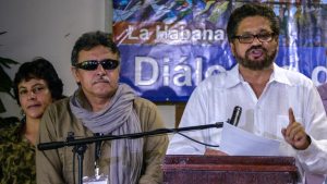 Colombia dice que meta de diálogos no es negociar programa político de Farc