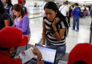 Inspección de pasajeros en aeropuertos dura dos minutos, según Cadivi