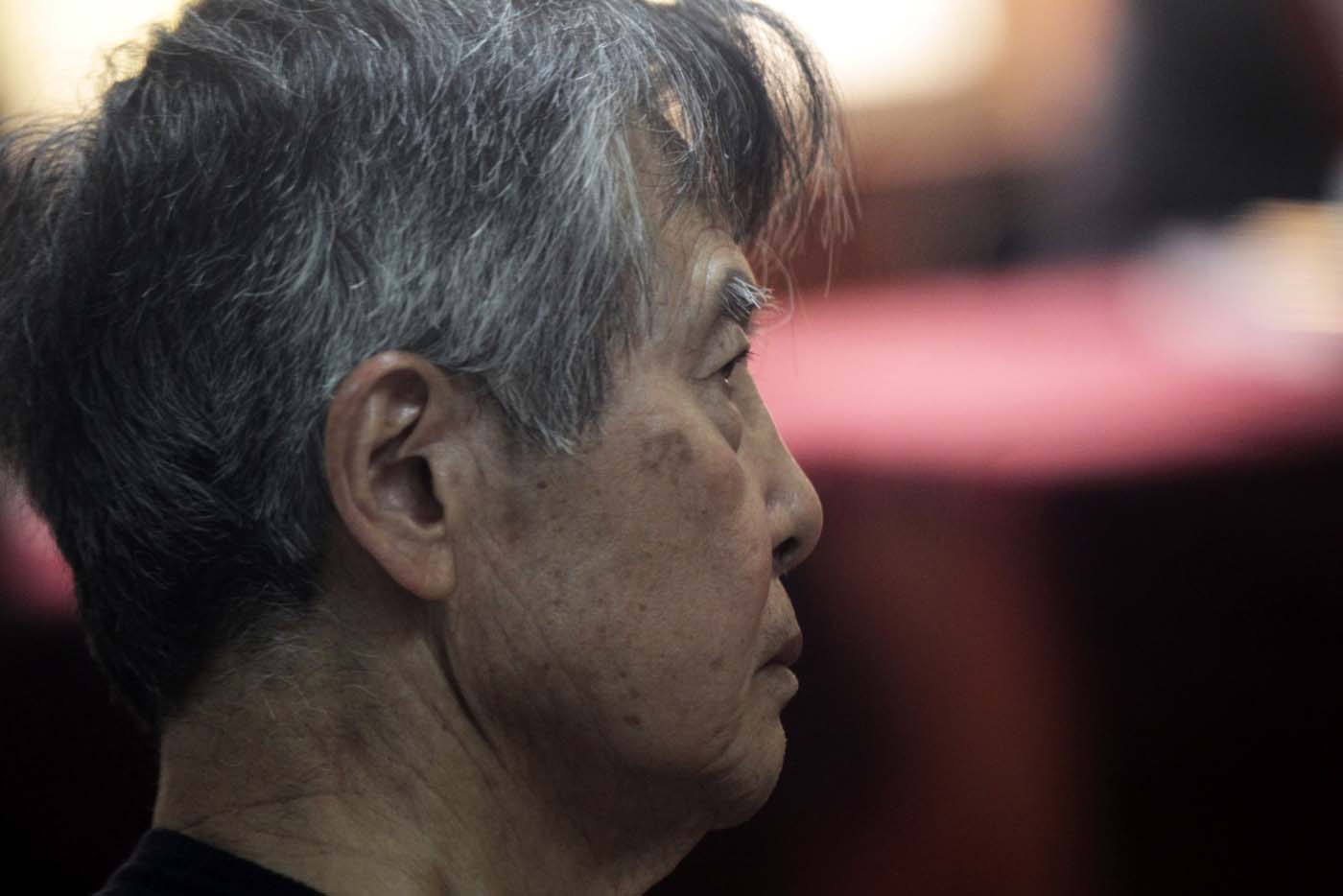 Fujimori quería ir en bata a la audiencia, pero los carceleros hicieron que se vistiera (Fotos)