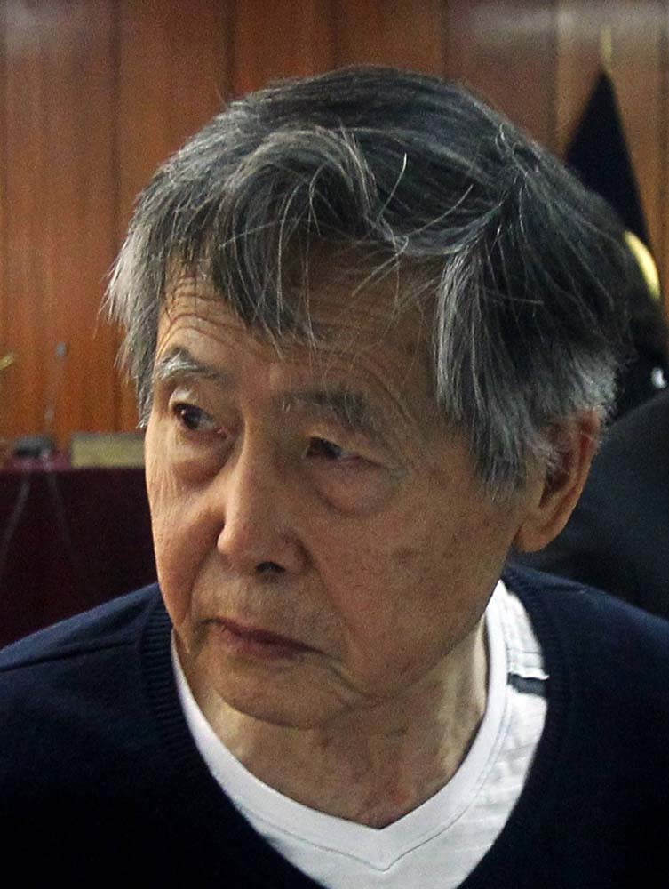 Fujimori es dado de alta, pero no acudirá el jueves a juicio