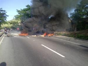 Capriles: Cierres de vías fueron ordenados por el Psuv para crear caos
