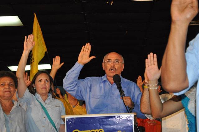 Ismael García hizo llamado a los caraqueños a derrotar la abstención el 8-D