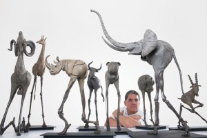 Esculturas bípedas de Francisco Pereira arribarán a los espacios de D’ Museo (Fotos)