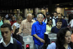 Ledezma: Los caraqueños deben mantenerse en protesta y votar el 8D