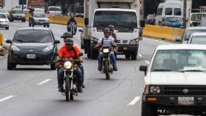Regulan circulación de motorizados en horario nocturno en Táchira