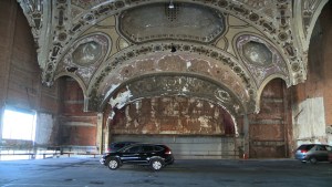 Turismo en las ruinas de Detroit (Video)