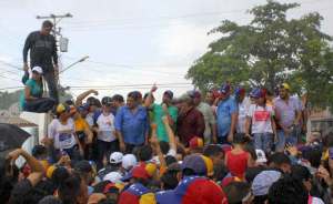 Capriles: Maduro sabe que es un mientras tanto