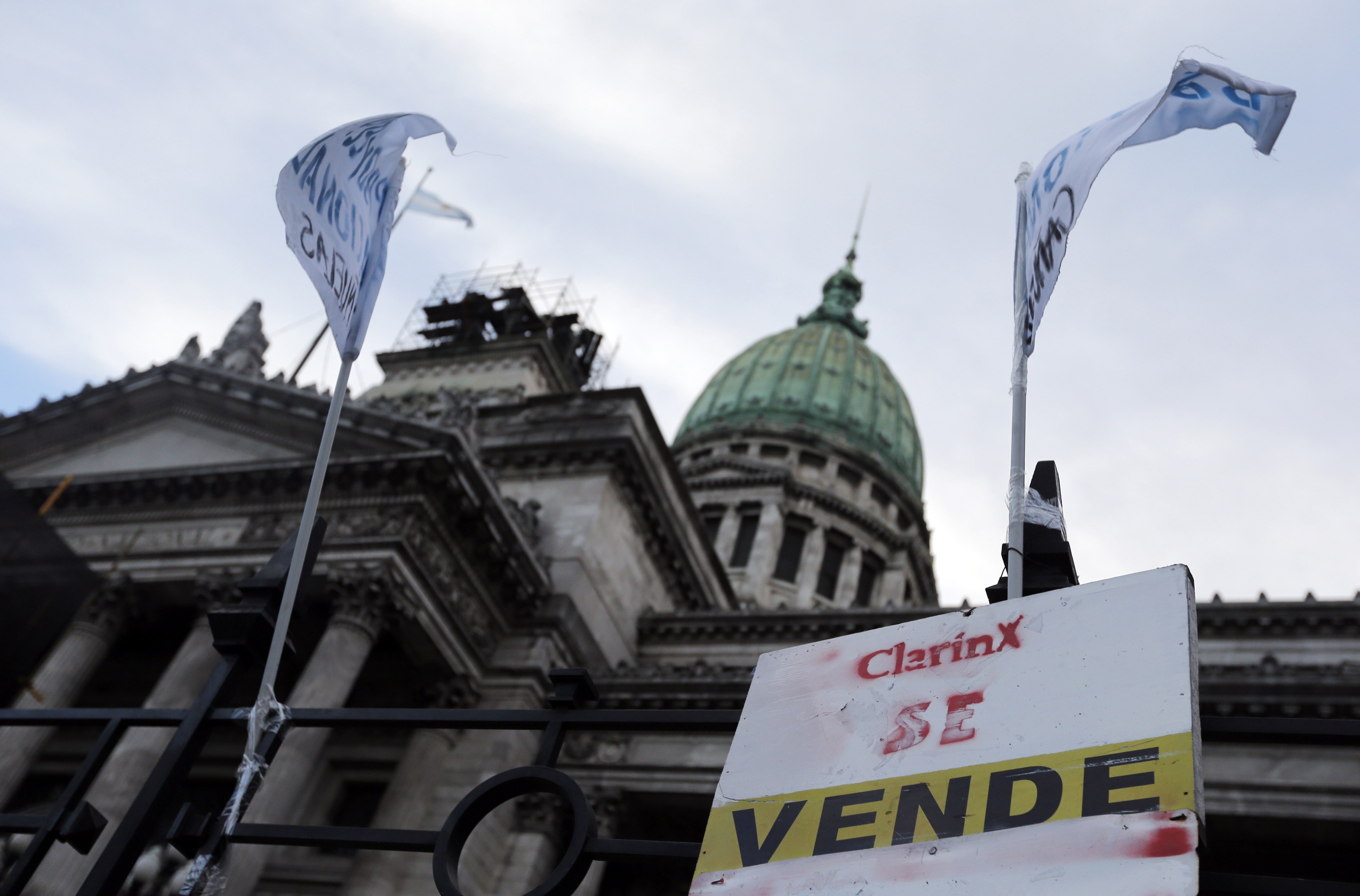 Corte argentina niega pacto con gobierno por fallo a su favor y contra Clarín