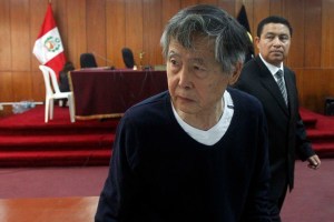 Trasladan a Fujimori a una clínica tras presentar problemas de salud