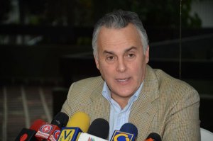 Gómez Sigala: En Venezuela no existe una guerra económica sino una “economía de guerra”