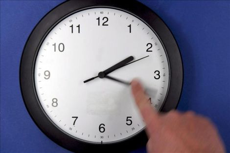 Este domingo en la madrugada, los europeos adelantan una hora sus relojes