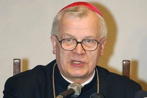 Polémica: Un arzobispo dice que la pedofilia es culpa de los niños