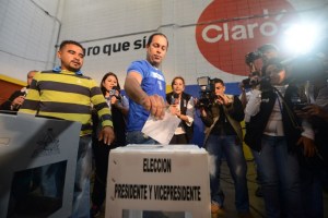 Inician elecciones en Honduras (Fotos)