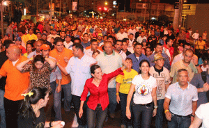 Eveling Trejo cómoda en Maracaibo; Maduro reprobado (encuesta IVAD)