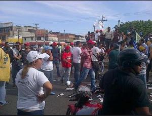Oficialistas agreden a simpatizantes de Cocchiola en La Isabelica (Fotos)