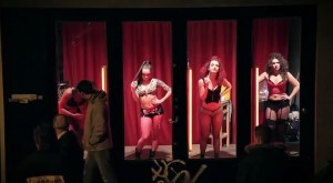 Mira este maravilloso baile de las prostitutas más famosas del mundo (Video)