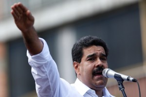 Maduro considera que sobreprecio es para sacarlo de la presidencia