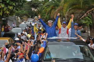 Capriles: Salgamos a votar para demostrar que quién manda es el pueblo