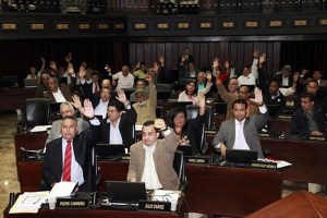 El oficialismo, a un paso de dar poderes especiales a Maduro