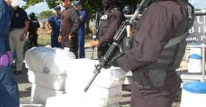 Tres venezolanos detenidos en lancha con cargamento de droga en el Caribe