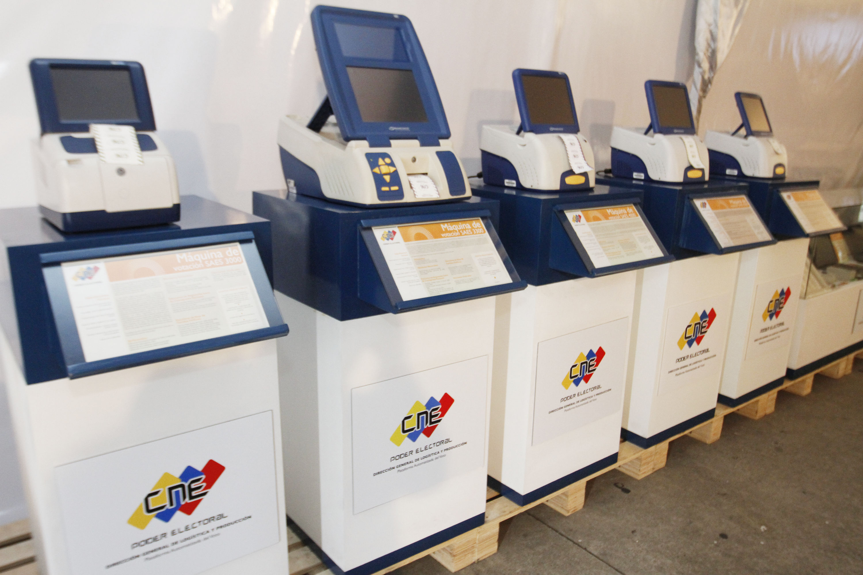 Voting systems. Smartmatic voting Machines. Vote Machine. Voting System. Smartmatic Electronic voting System.