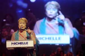 Una Bachelet con nueva piel quiere retomar el mando de Chile