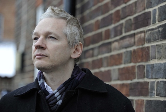 Assange cumple dos años en la embajada ecuatoriana