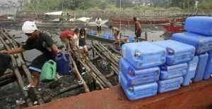 Vietnam evacúa a 100.000 personas ante la llegada del tifón Haiyan