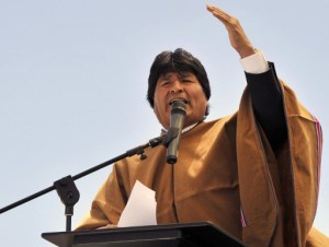 Morales se confunde y pide a Obama sacar a Mandela de lista de terroristas
