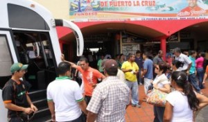 Al menos 50 mil personas se han movilizado por el terminal de Puerto La Cruz
