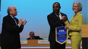 La Fifa estrena en el Mundial de Clubes “el apretón de manos por la paz”