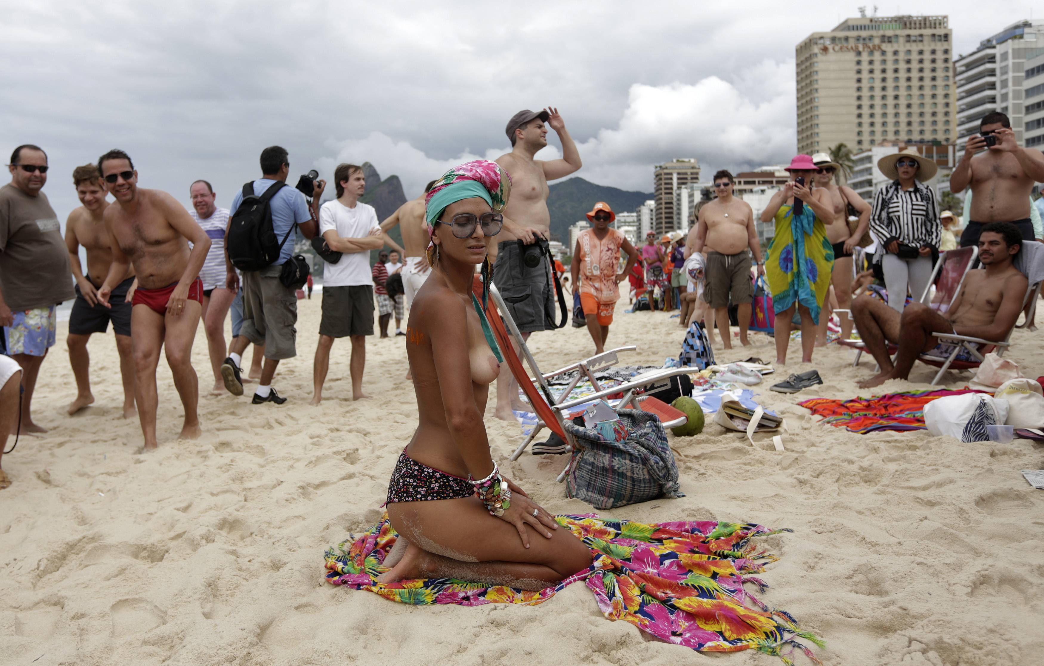 пляж с голыми в бразилии фото 81