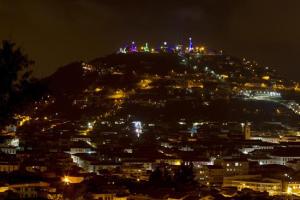 El pesebre gigante ilumina la Navidad en Quito (Fotos)