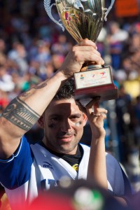 Este es el trofeo que recibió Alex Cabrera por batir la marca de Baudilio Díaz (Fotos)